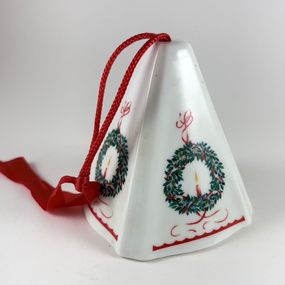 Vintage Jasco Ceramic Pyramid Christmas Ornament Pomander White Red